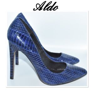 Aldo Blue Snake Pattern Pointed Toe Shoes (6.5)